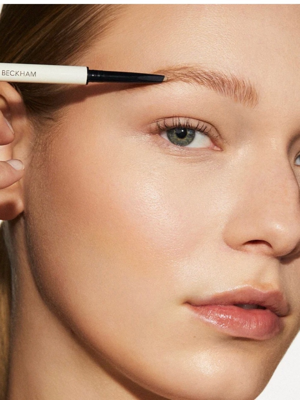 NEW Victoria Beckham BabyBlade Eyebrow 
Microfine Brow Pencil